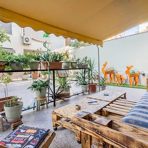 hostel-nena-semi.albaniahotels.org/