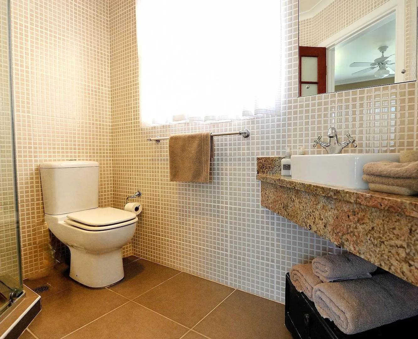 Bed & Breakfast Beachwalk Bed And Breakfast - #Solar Energy #No Loadshedding Port Elizabeth