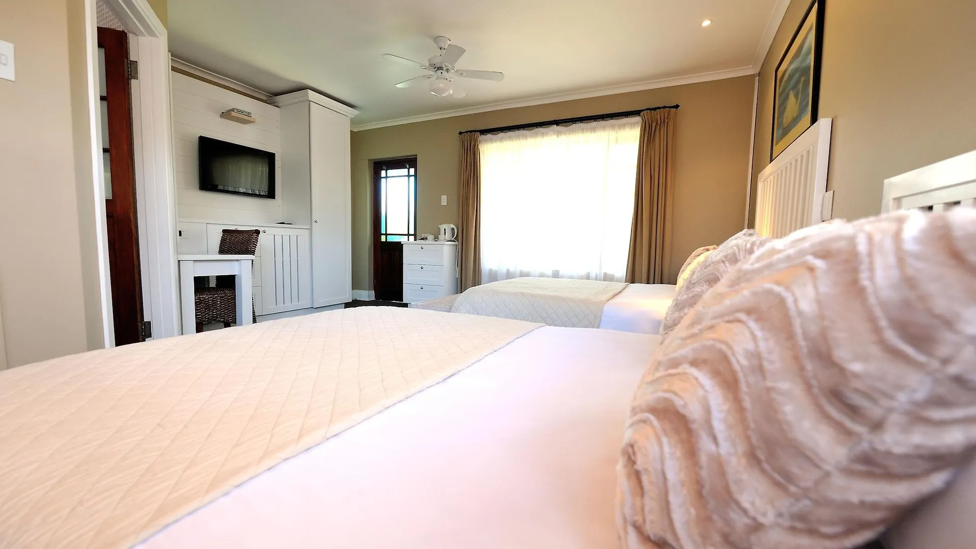 Beachwalk Bed And Breakfast - #Solar Energy #No Loadshedding Port Elizabeth 4*,  South Africa