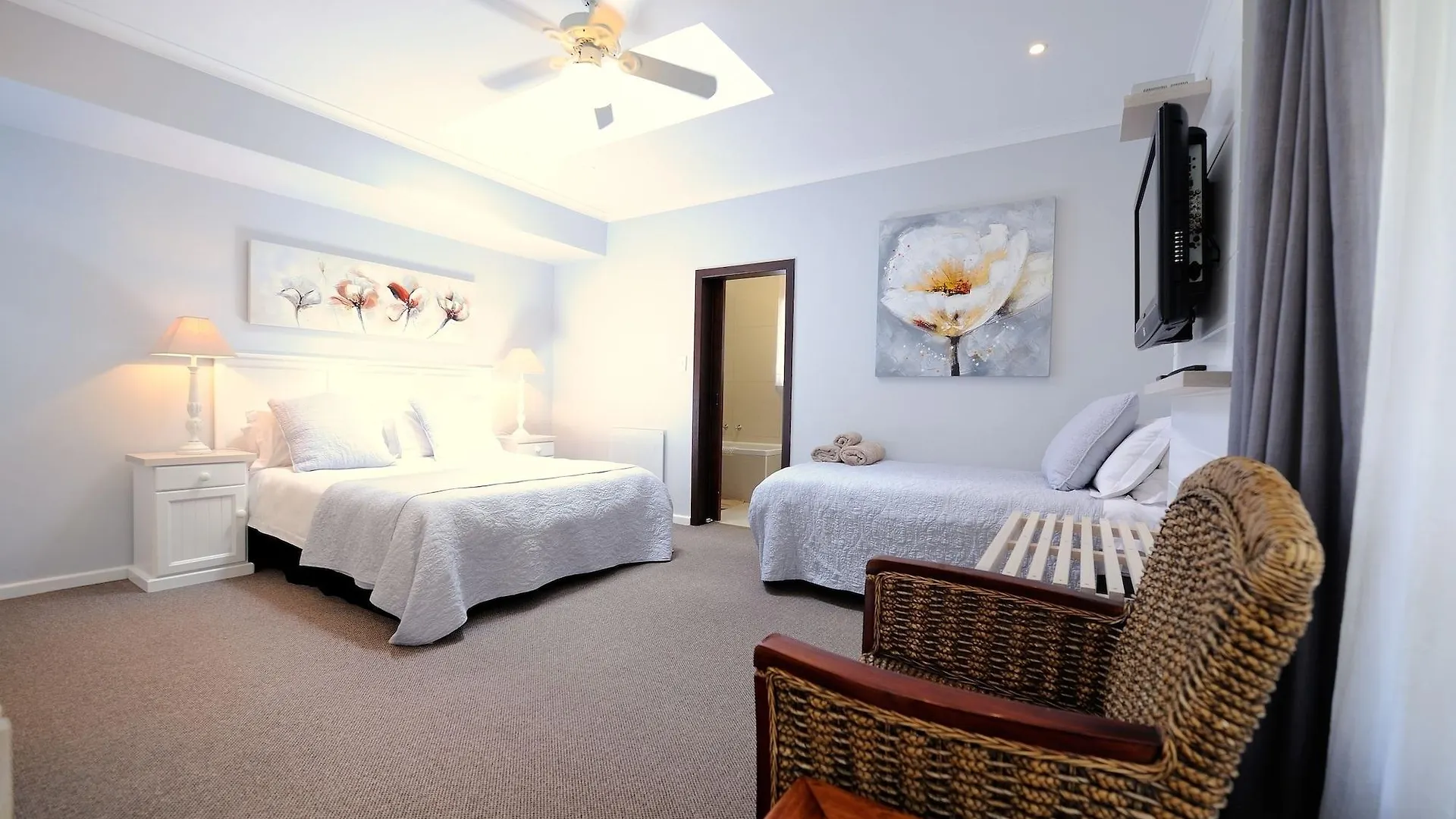 Beachwalk Bed And Breakfast - #Solar Energy #No Loadshedding Port Elizabeth Bed & Breakfast