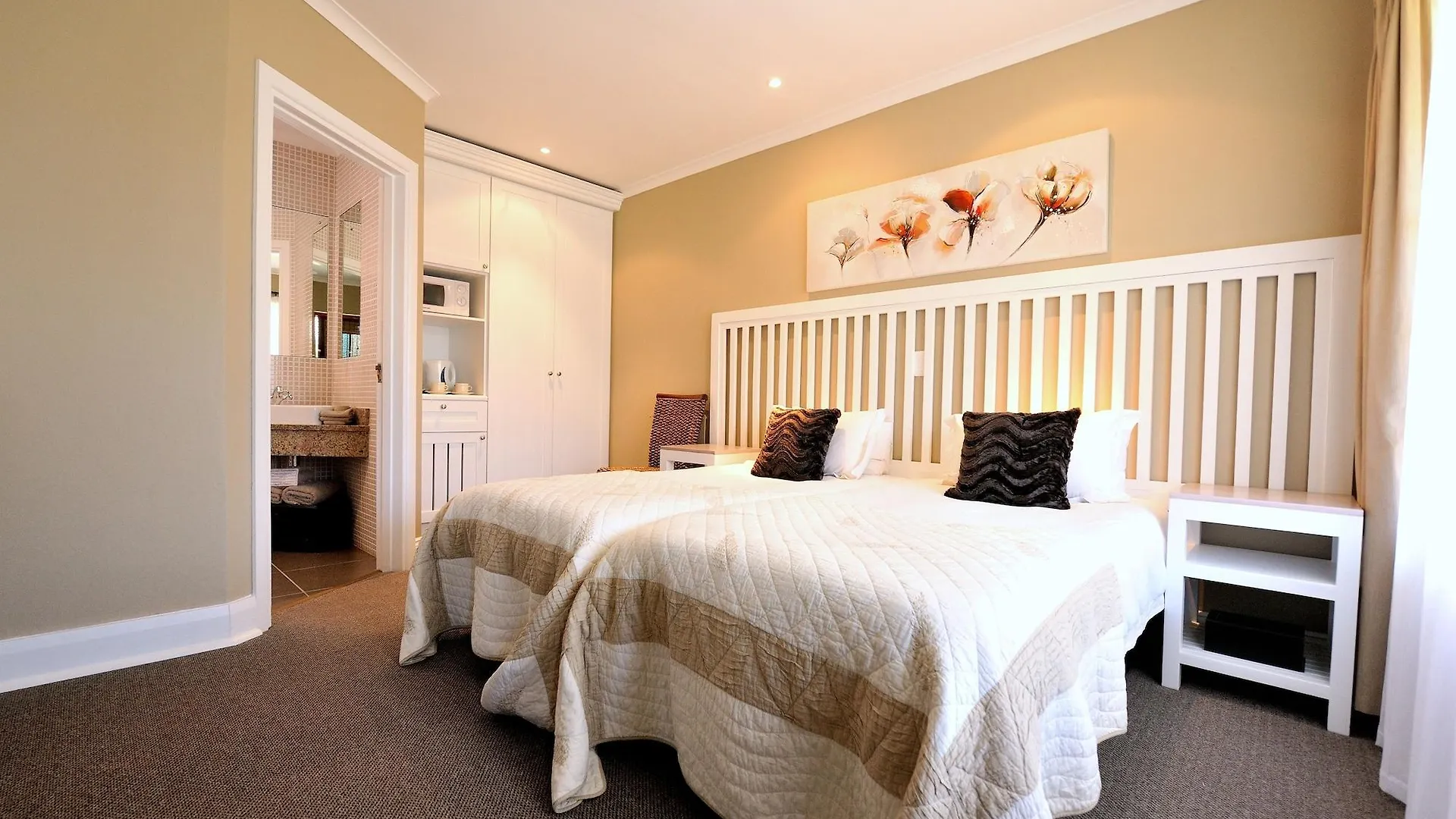 Beachwalk Bed And Breakfast - #Solar Energy #No Loadshedding Port Elizabeth
