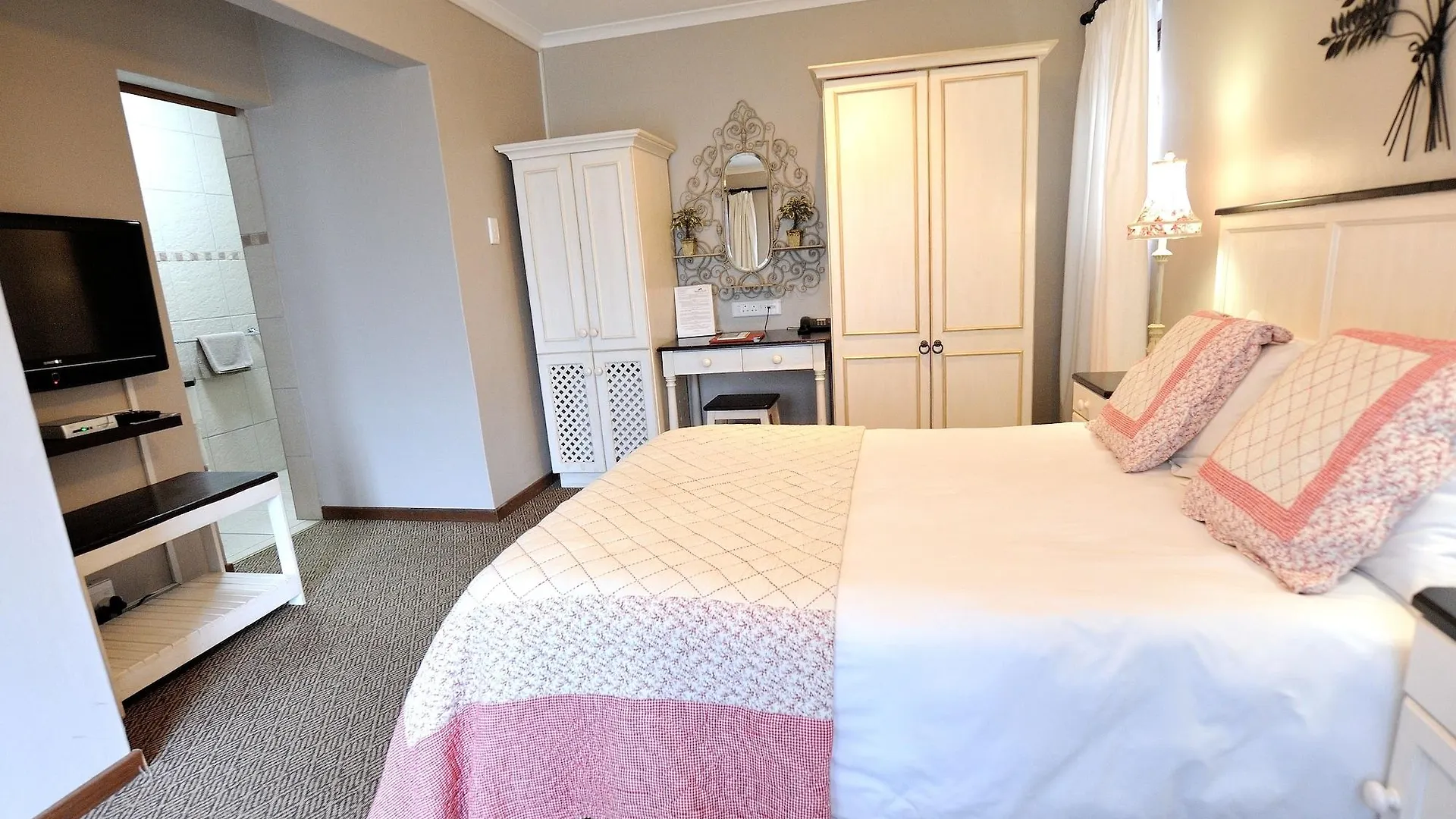 Beachwalk Bed And Breakfast - #Solar Energy #No Loadshedding Port Elizabeth South Africa
