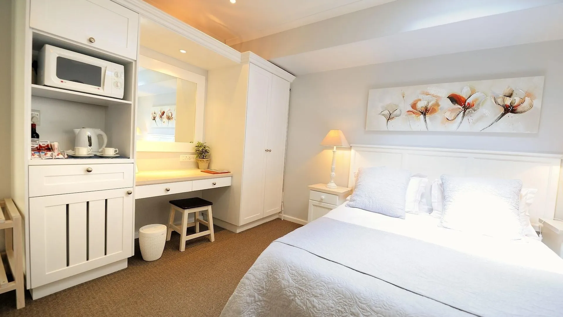 Beachwalk Bed And Breakfast - #Solar Energy #No Loadshedding Port Elizabeth 4*,