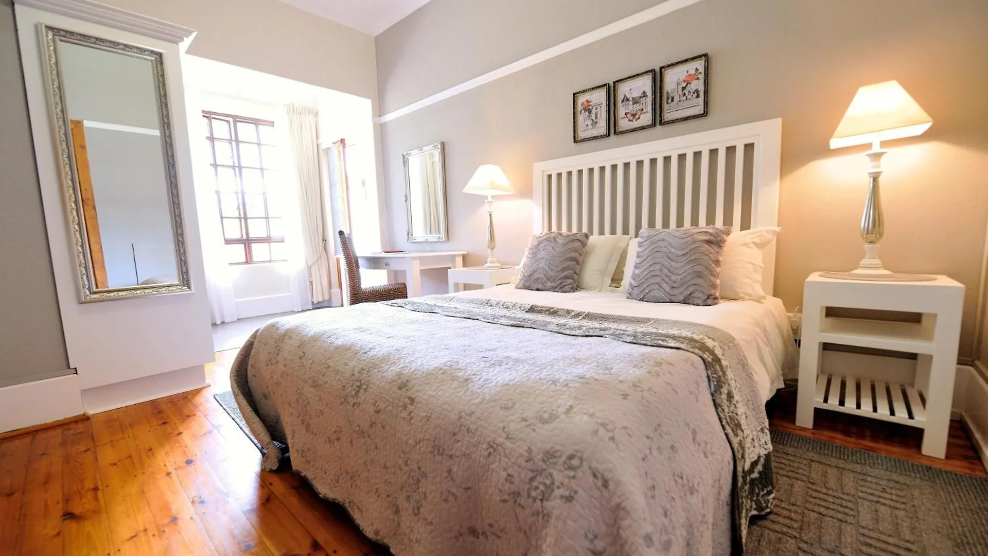 **** Bed & Breakfast Beachwalk Bed And Breakfast - #Solar Energy #No Loadshedding Port Elizabeth South Africa