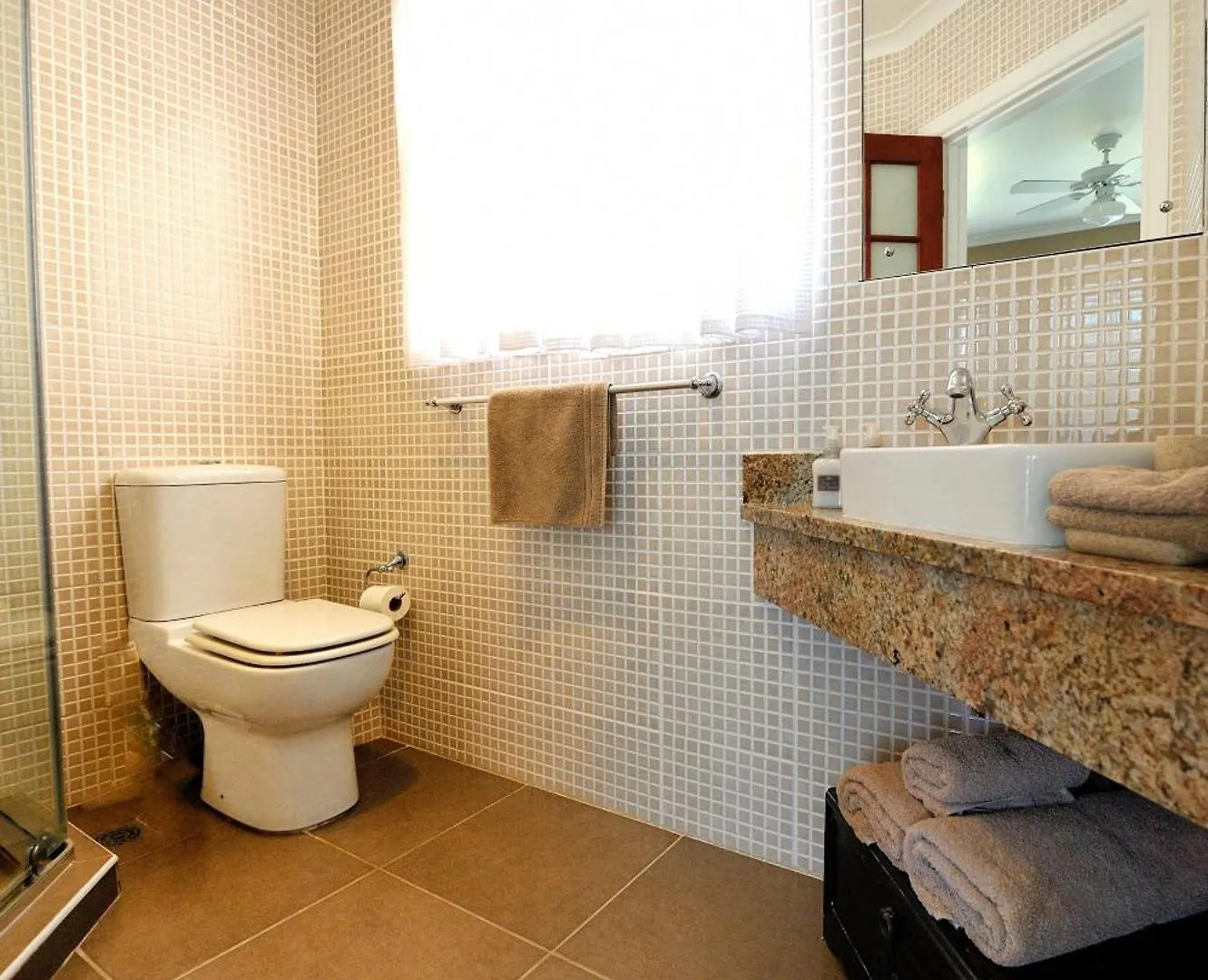 Bed & Breakfast Beachwalk Bed And Breakfast - #Solar Energy #No Loadshedding Port Elizabeth
