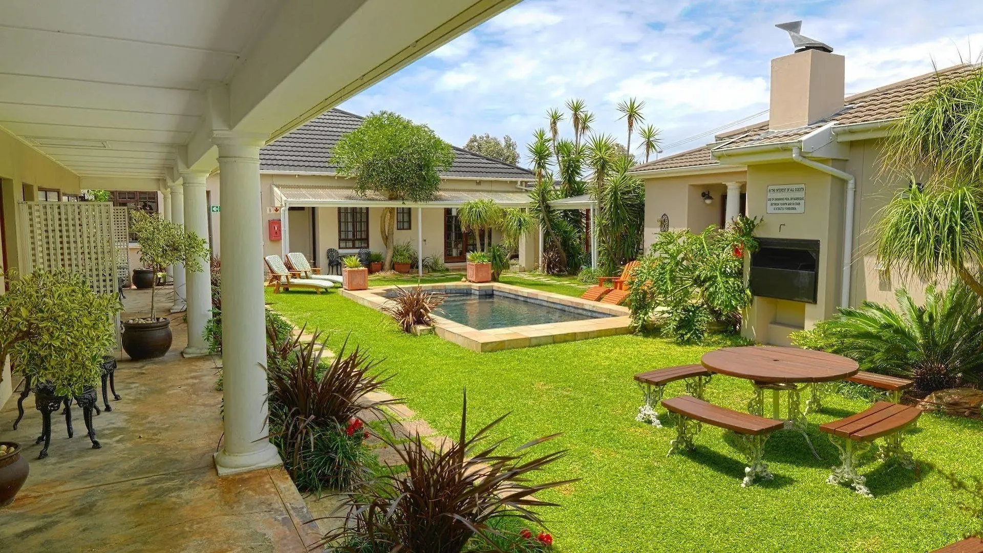 Beachwalk Bed And Breakfast - #Solar Energy #No Loadshedding Port Elizabeth